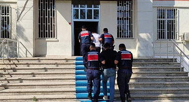 2 düzensiz göçmen tutuklandı