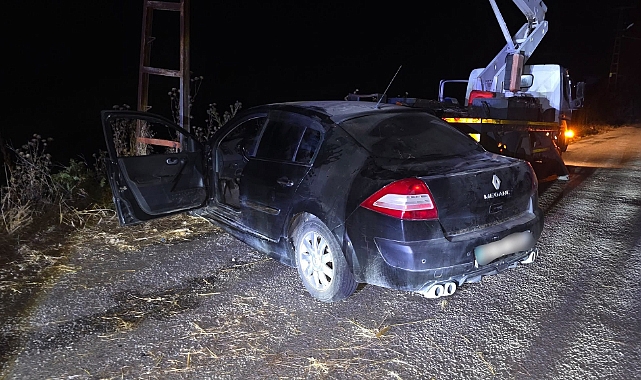 Alkollü Sürücü Elektrik Direğine Çarptı