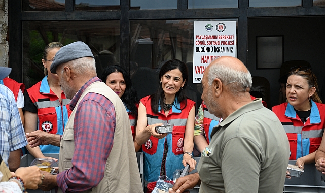 Büyüknalçacı Vatandaşlara ikramda bulundu