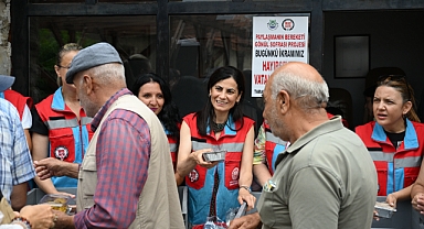 Büyüknalçacı Vatandaşlara ikramda bulundu