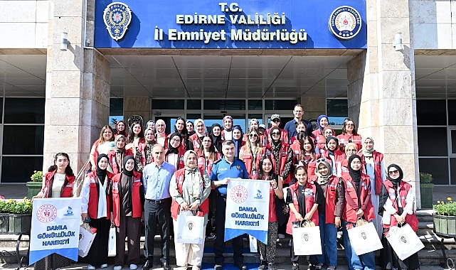 Damla Gönüllülerinden Ayhana Ziyaret