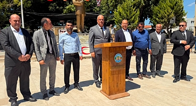 Enez Halkı Başkanına ve Belediye Meclis Üyelerine Sahip Çıkıyor