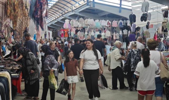 Gurbetçilerin Alışveriş Rotası Yine Balkan Pazarı