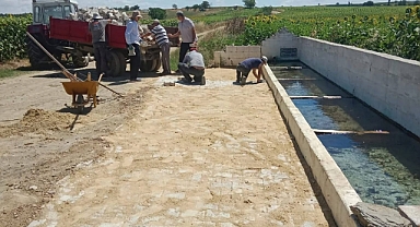 Hayrat Çeşmesine Parke Taşı Döşendi
