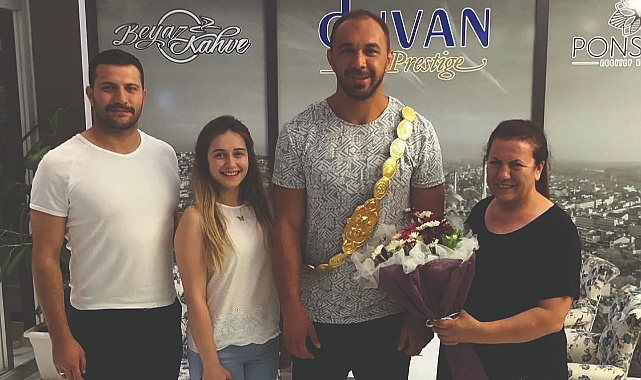  “Hotellerin Başpehlivanı” 