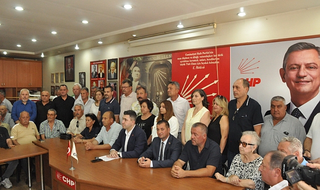 İlçelerde İstifa Rüzgarı: Yeni Parti'ye Toplu Geçişler