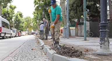 Karaağaç'ta Mevsimlik Çiçekler İçin Hazırlık Başladı