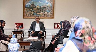 Şehit Ailelerinden Vali Sezere Ziyaret