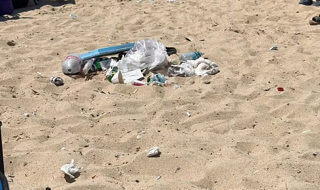 Çöplerin Gölgesinde Deniz Keyfi