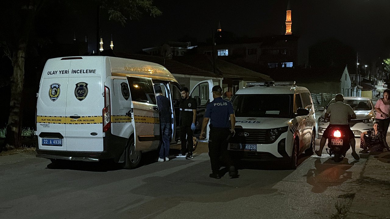 Edirne'de bıçaklı kavgada 1 kişi yaralandı