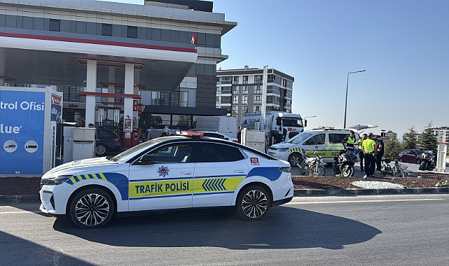 Edirne'de motosiklet ile tırın çarpıştığı kaza kamerada