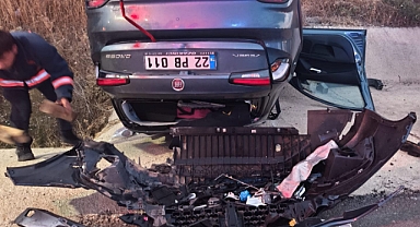 Edirne iki otomobilin çarpıştığı kazada 9 kişi yaralandı