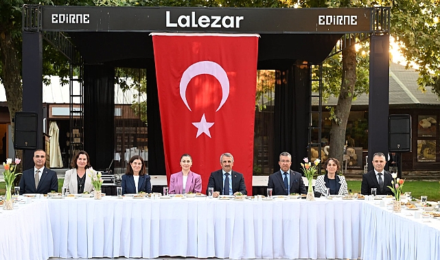 Edirne Valiliğince komutanlara veda yemeği düzenlendi.