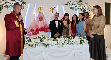 Genç Çiftin Mutlu Günü