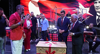 Hakan Altun'a Pirinçli Çeyiz Sandığı