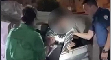 kamyonet kasasında 19 düzensiz göçmen yakalandı