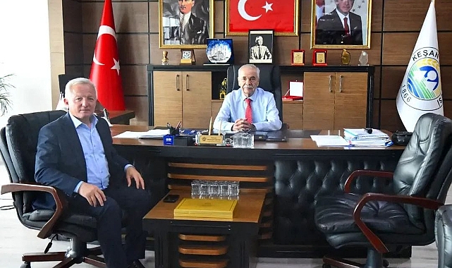 Kerman, Keşan Belediye Başkanı Mehmet Özcan’ı ziyaret etti.