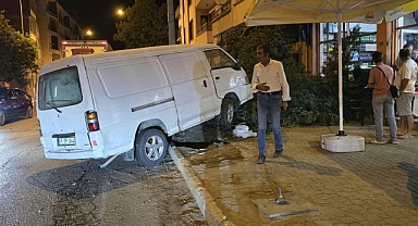 KONTROLDEN ÇIKAN ARAÇ KALDIRIMA ÇIKTI
