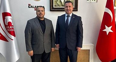 Makak’tan Geldi’ye Sürpriz Ziyaret