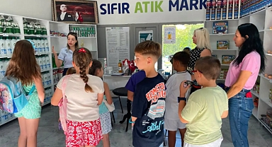 Öğrenciler Sıfır Atık Markette