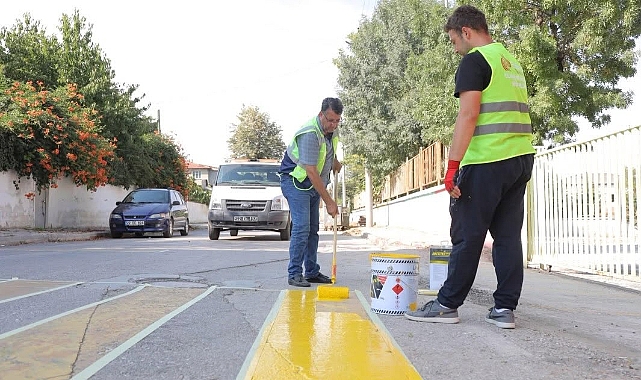 Okullar İçin Yol Çizgileri Yenileniyor