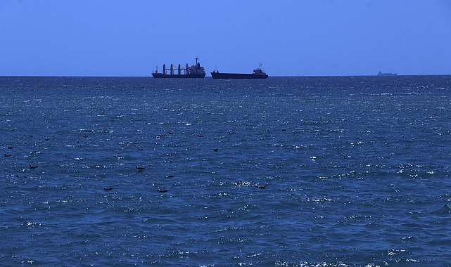 Poyraz deniz ulaşımını olumsuz etkiliyor
