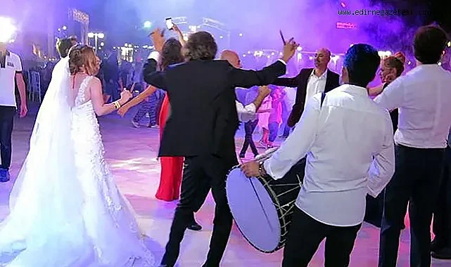 Salonlarda Düğünler Azaldı, Köylerde Arttı