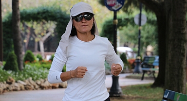 Ultra maratoncu Tuz Gölü'nde zirveyi hedefliyor