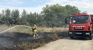 Edirne'de çıkan ot yangını söndürüldü