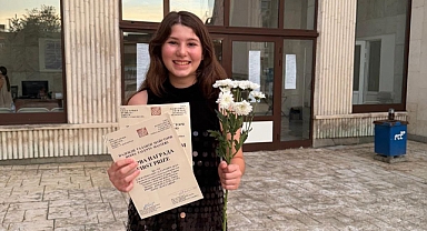 Genç Piyanist Alya'dan Birincilik