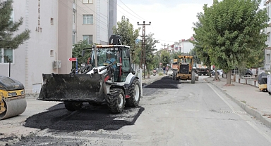 Güngör Mazlum Caddesi’nde asfalt çalışmaları sürüyor