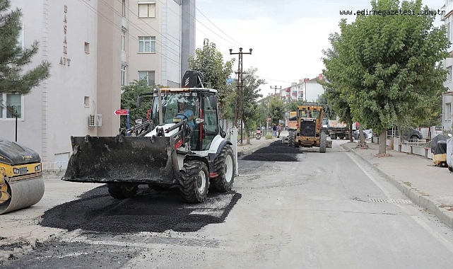 Güngör Mazlum Caddesi’nde asfalt çalışmaları sürüyor