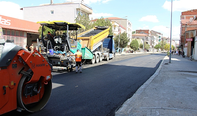 Hayrabolu Caddesi’nde Asfalt Mesaisi