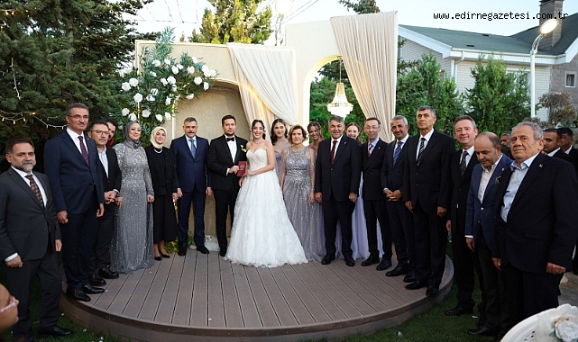 Karaburun Kızını Evlendirdi