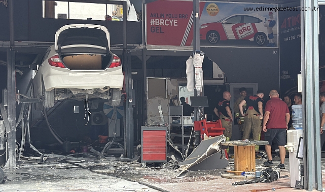 Otogaz Servisinde Feci Patlama: 2 Kişi Yaralandı!