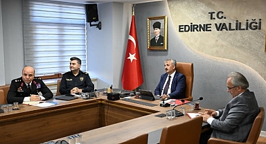 Vali Sezer güvenlik toplantısına katıldı