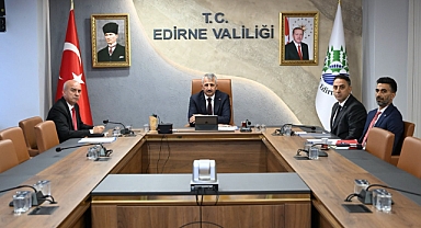Vali Sezer Sosyal Yardımları Değerlendirdi