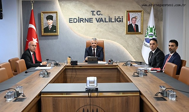 Vali Sezer Sosyal Yardımları Değerlendirdi