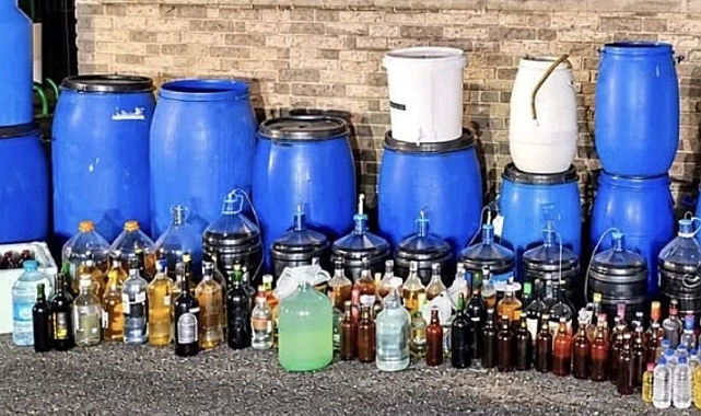  1 ton 120 litre sahte içki ele geçirildi
