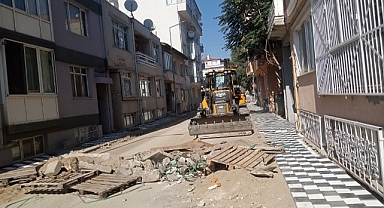 ARİFPAŞA CADDESİ’NDE YOL ÇALIŞMALARI DEVAM EDİYOR