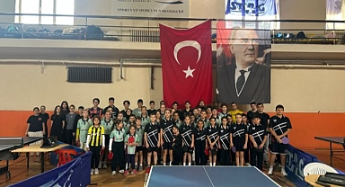  Cumhuriyet Bayramı Masa Tenisi Turnuvası'na 61 sporcu katıldı