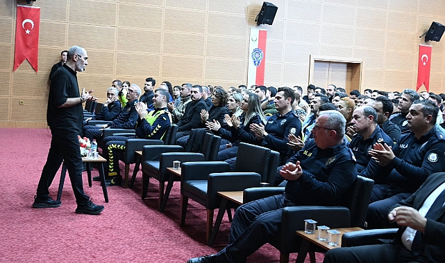 Edirne'de emniyet personeline bilinçli farkındalık eğitimi verildi