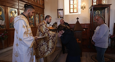 Edirne'deki Ortodoks kilisesinde ayin düzenlendi