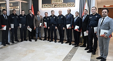 EDİRNE EMNİYET MÜDÜRÜ AYHAN’DAN BAŞARILI PERSONELE BELGE