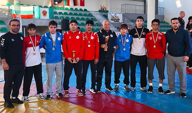 Edirneli Güreşçilerden Bulgaristan’da Büyük Başarı