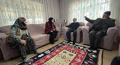 Kaymakam Odabaşı, 104 yaşındaki Dinç'i ziyaret etti