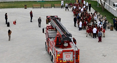 KEŞAN’DA ÖĞRENCİLERE AFET TATBİKATI