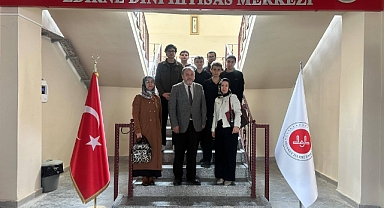 ÖĞRENCİLERDEN DİNİ İHTİSAS MERKEZİNE ZİYARET