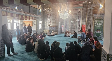 ÖZEL ÖĞRENCİLER CAMİDE BULUŞTU