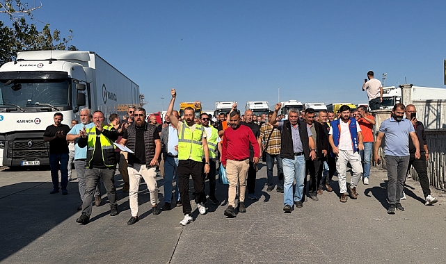 Tır şoförleri Kapıkule'de oturma eylemi yaptı